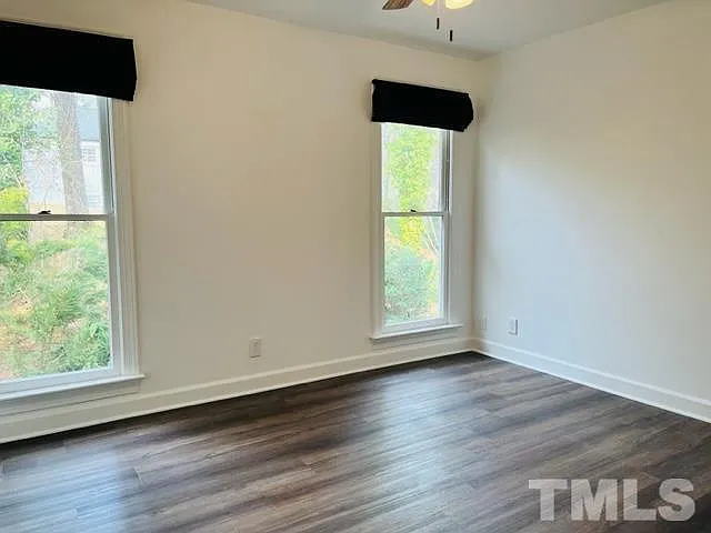 2112 N Hills Dr — Photo 16