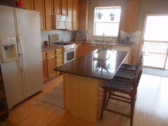 5th image of 5329 Empire Ln N