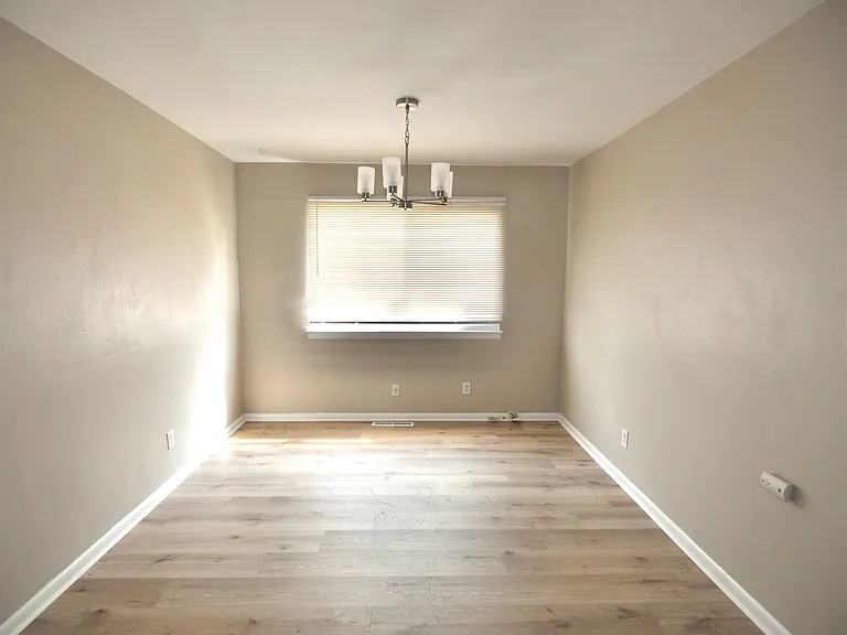 278 Appian Ave — Photo 5