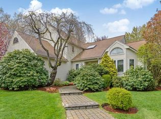 17 Gibbs Valley Path, Framingham, MA 01701