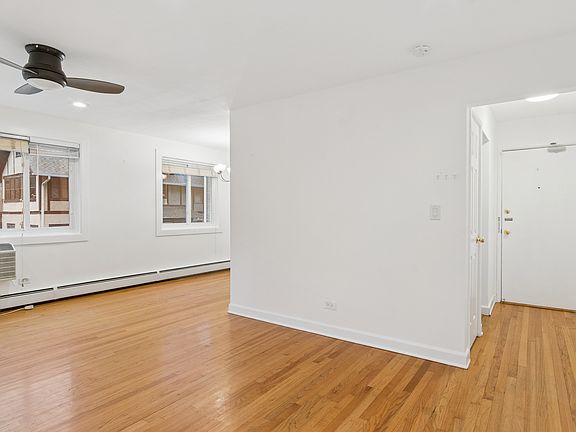3rd image of 820 Seward St APT 2F