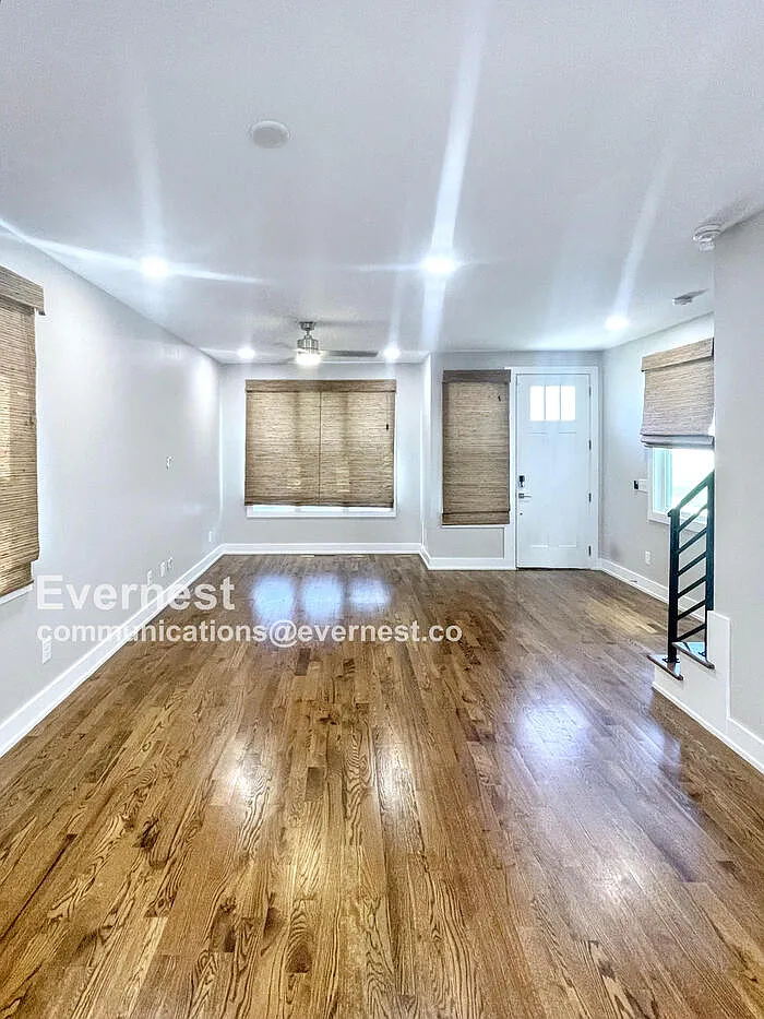 3 bed, 3.0 bath, 1629 sqft, $2,250 — Photo 4