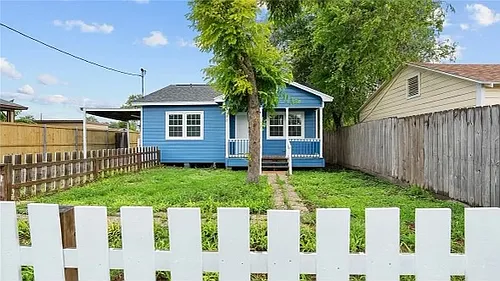 232 Blevins St Photo 1