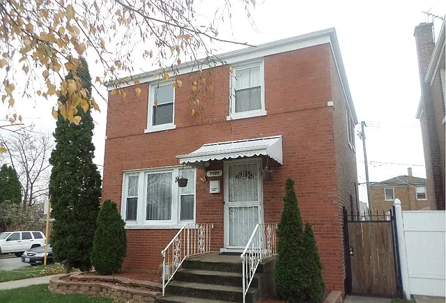 3833 W 51st St photo 1