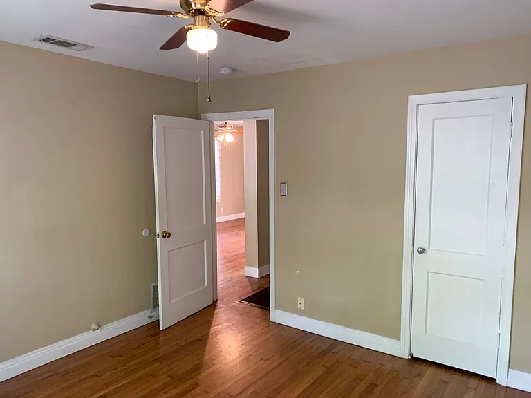1002 W Saint Johns Ave — Photo 15