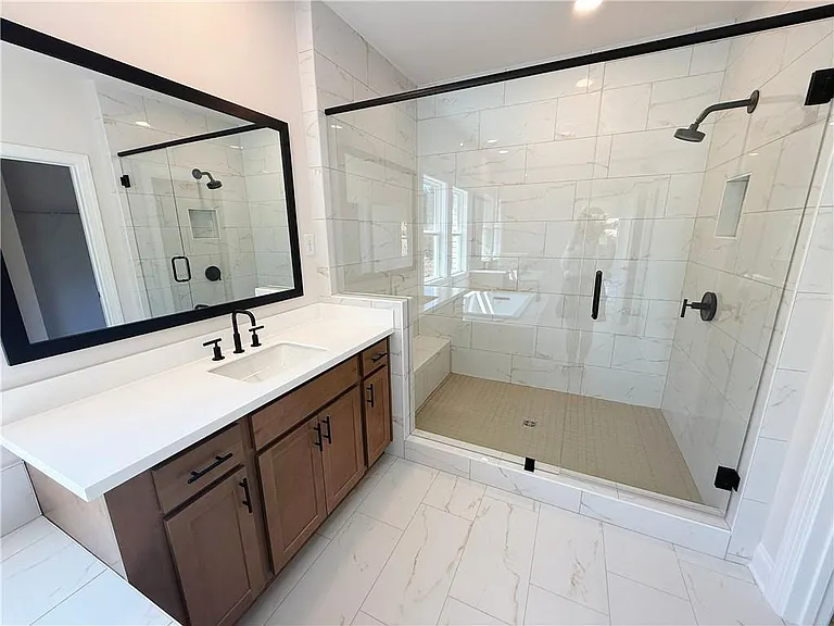 2450 Colliers Ln — Photo 49