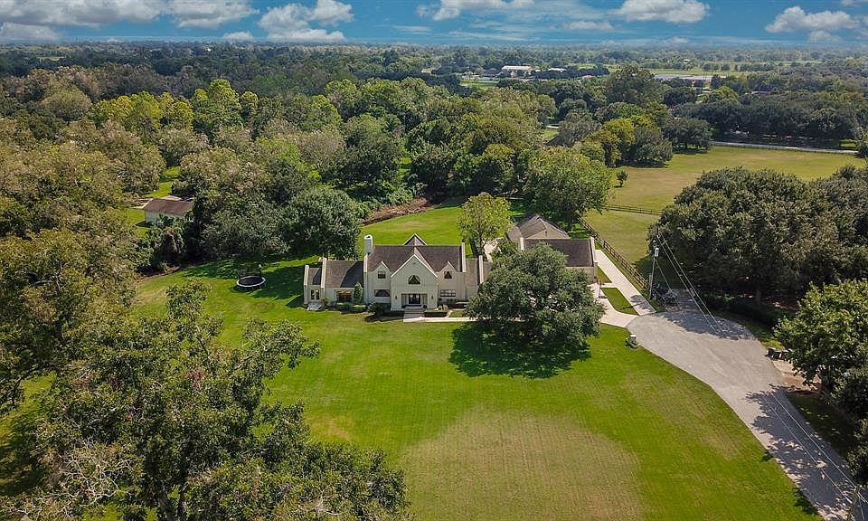 1st image of 4702 Mimosa Cir