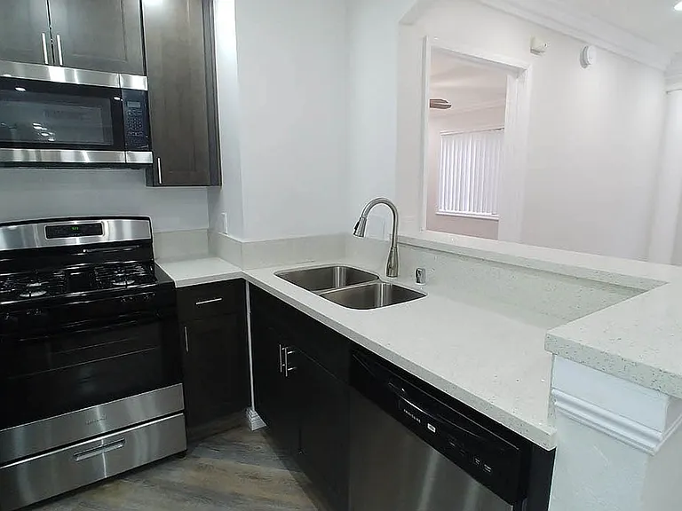 14242 Roscoe Blvd — Photo 52