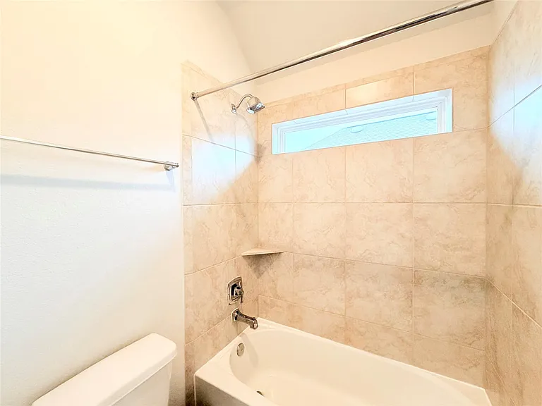 6610 Lake Oasis Dr — Photo 36