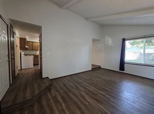 253 S 40th Pl, Springfield, OR 97478