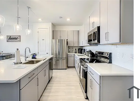 1055 Plantation Ln — Photo 16