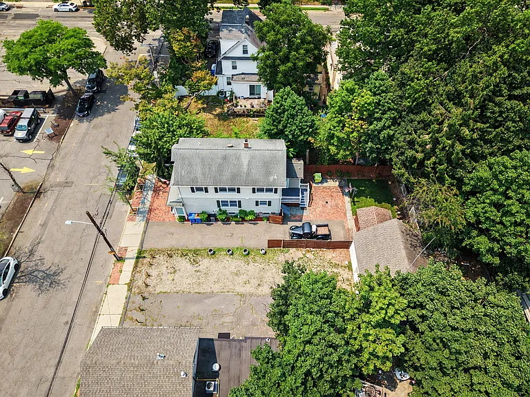 15 Chestnut St — Photo 33