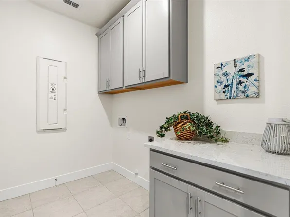 10261 Baritone Way, Elk Grove, CA 95757