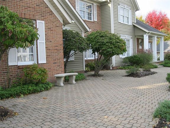 2nd image of 85 Jefferson Dr