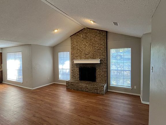 2nd image of 630 Overlook Ct