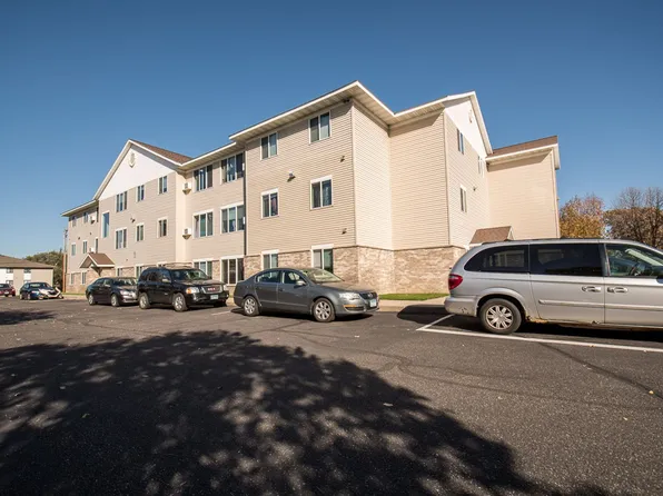 East Bank Apartments LLC, 1700 University Dr SE #204, Saint Cloud, MN 56304