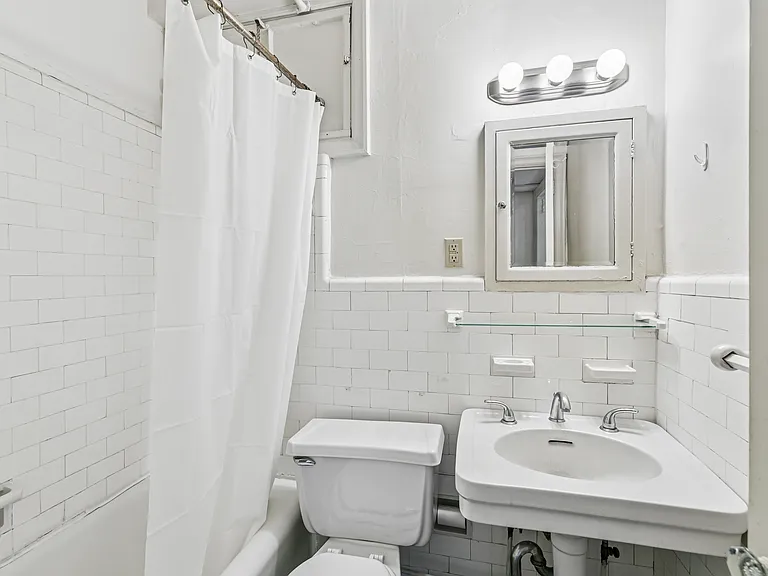 124 Argyle Rd #C6 — Photo 8