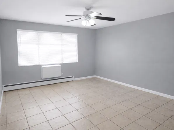 720 6th Ave SE APT 203, Minneapolis, MN 55414