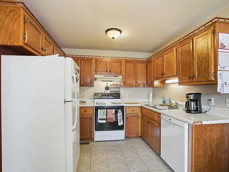 4971 Hyde Rd — Photo 11