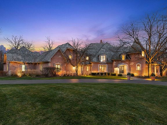 2nd image of 1485 Abington Cambs Dr