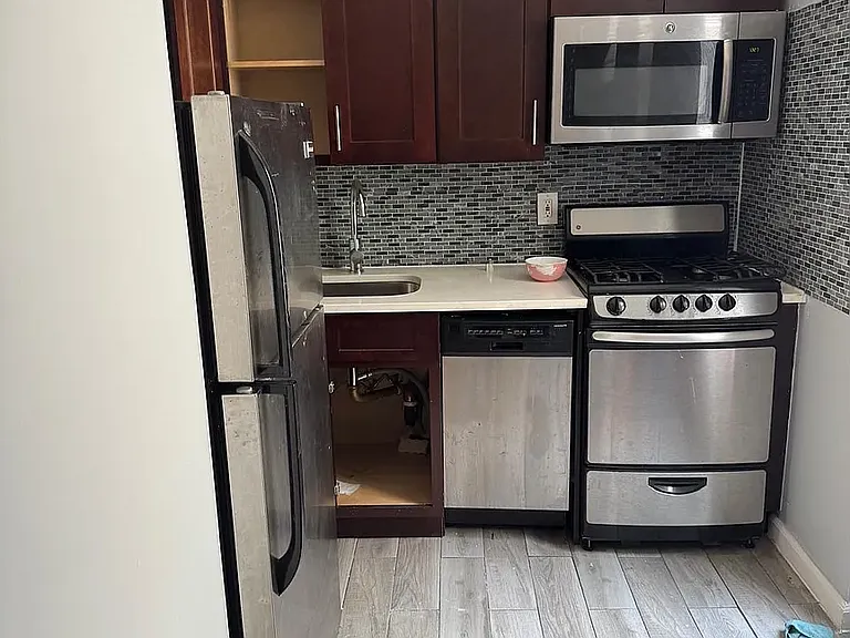 211 W 146th St #4J — Photo 1