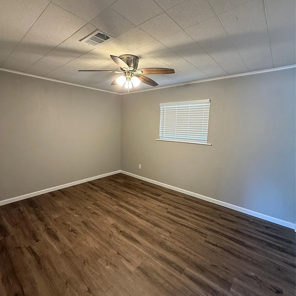 1 bed, 1.0 bath, 550 sqft, $799 — Photo 4