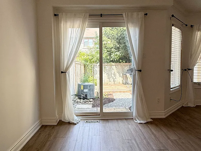 1133 Westview Ter — Photo 12