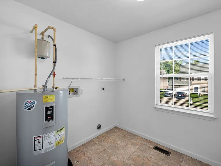 6035 Marsh Cir — Photo 17