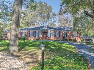 84 Wampum Rd, Indian Hills, KY 40207