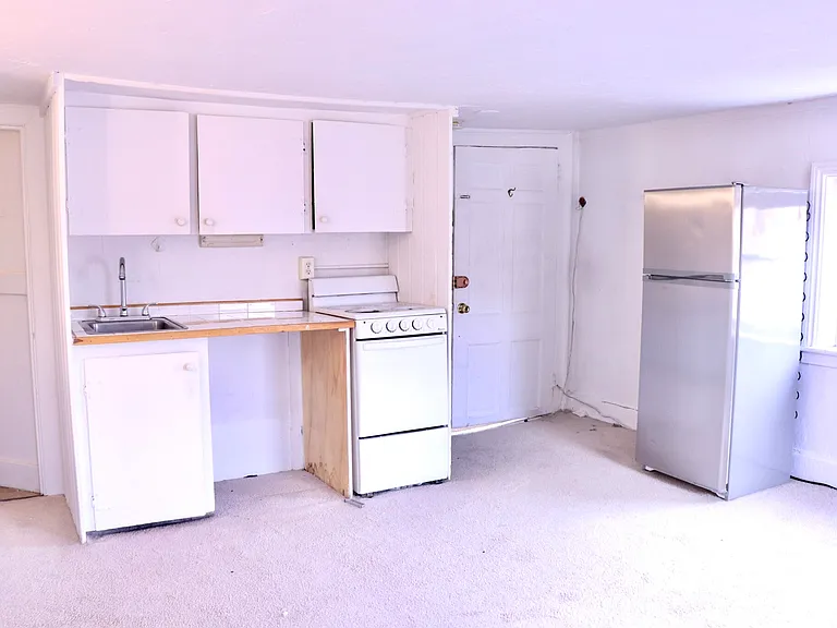 60 Anderson St #A — Photo 3