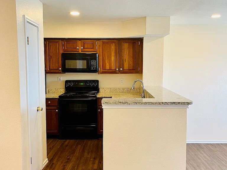 3410 Country Club Dr W #192 — Photo 7
