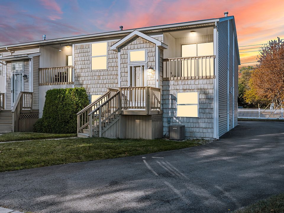 Welcome home to 1563 N Bywood Avenue!