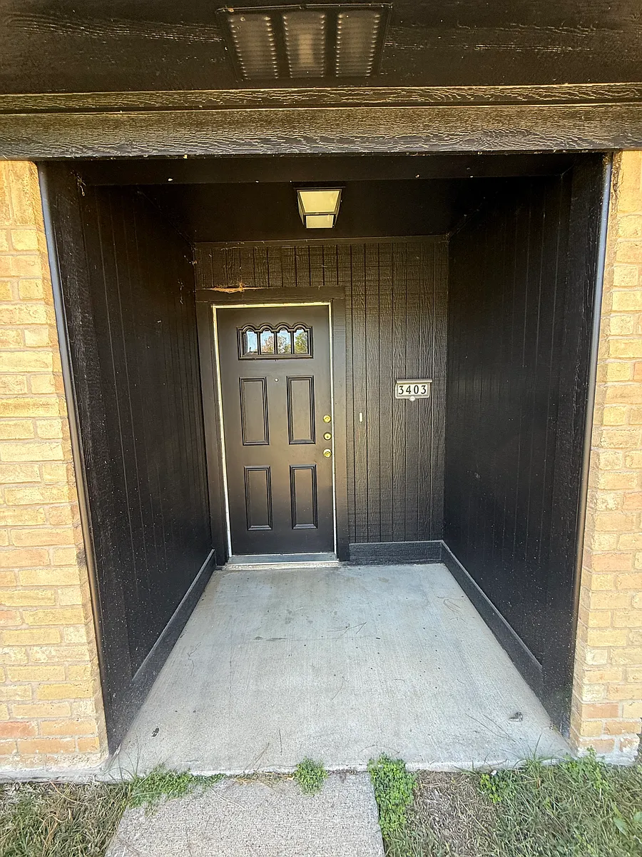 Building Photo - 3403 Denson Dr #B