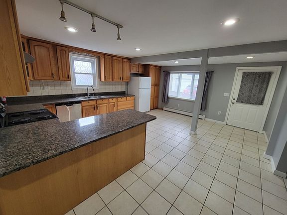 3rd image of 107 Michigan Ave #1
