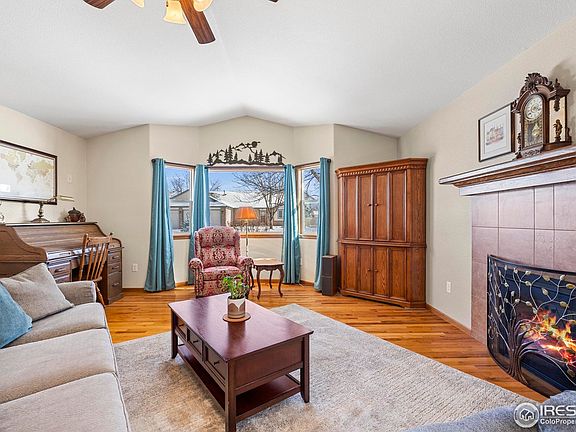 3rd image of 3597 Loveland Ave