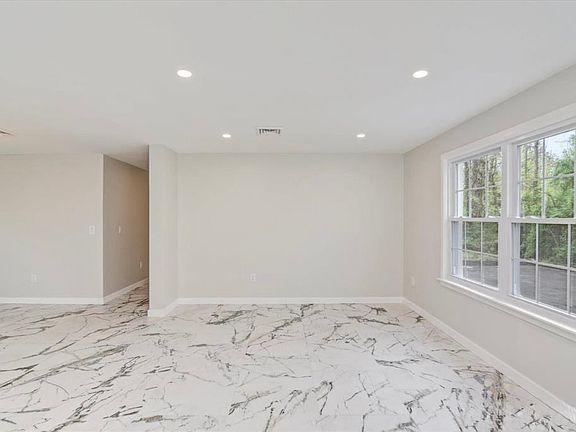 5th image of 466 Old Georges Rd