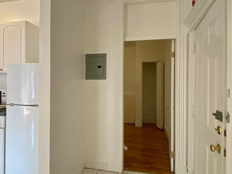 1290 Commonwealth Ave #2D — Photo 3