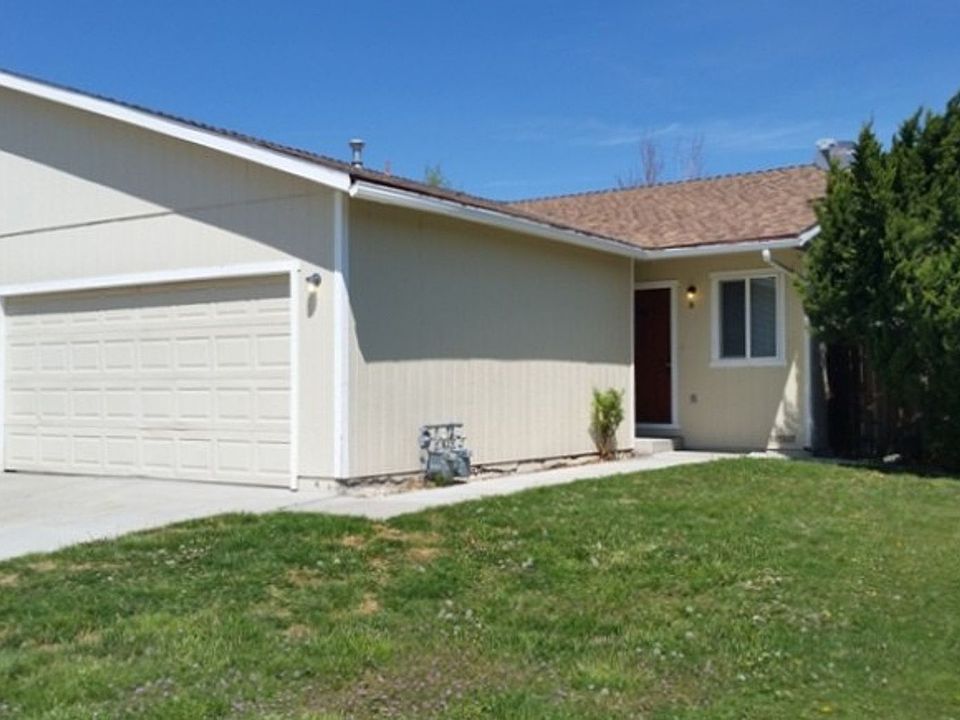 1st image of 328 Sweetwater Cir Unit B