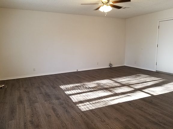 Spacious living room