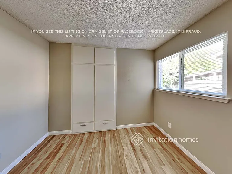 2826 Roxanne Ct — Photo 13