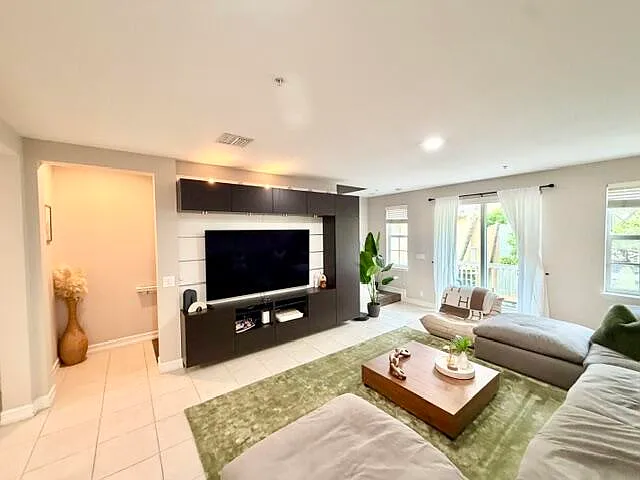 110 W Coda Cir — Photo 8
