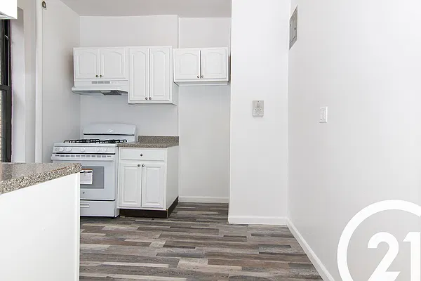 Rented by Century 21 Unique Realty | media 12