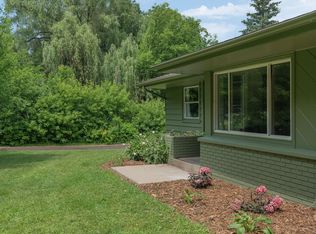 22470 Murray St, Shorewood, MN 55331