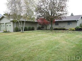 3201 Saint Andrews Dr, Findlay, OH 45840