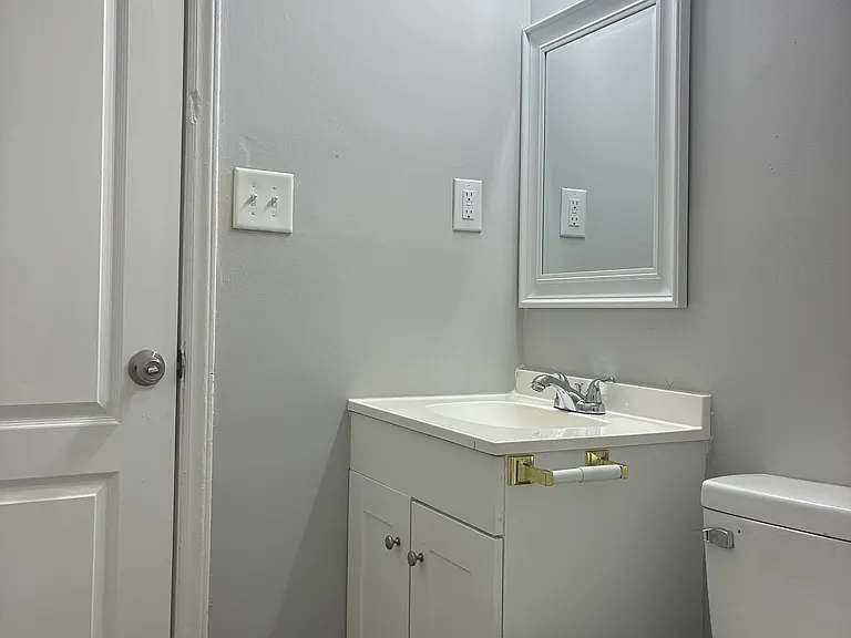 401 S Gray St — Photo 10