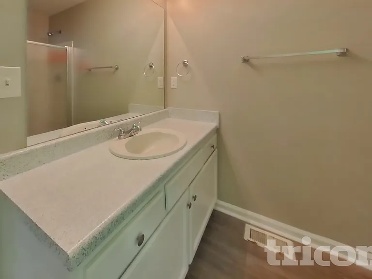 87 Princeton Dr — Photo 9