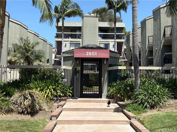 2601 E 19th St APT 25, Signal Hill, CA 90755