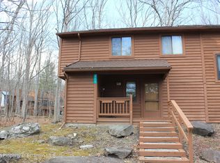 211 Falls Cir, Bushkill, PA 18324