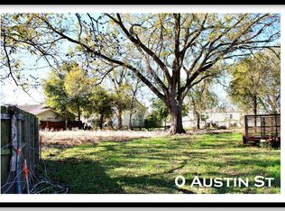 628 Austin St, Columbus, TX 78934