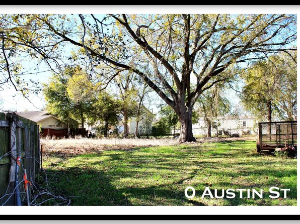 628 Austin St, Columbus, TX 78934